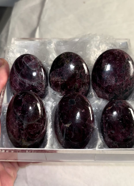 Amazing Red ! Garnet 6 Piece Lot