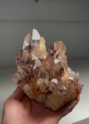 Incredible ! Sunset Quartz with Red Phantoms