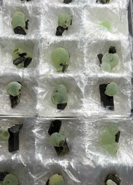 18 Pieces ! High Grade Apple Green Prehnite with Epidote Lot - From Mali