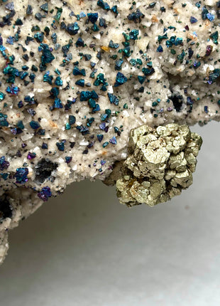 Stunning ! Chalcopyrite with Dolomite from Sweetwater mine