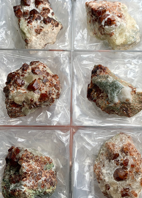 New ! Orange Red Garnet Lot from Kenya - 6 Pieces !
