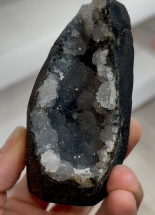 Wow ! Druzy Blue Chalcedony Geode PM0792