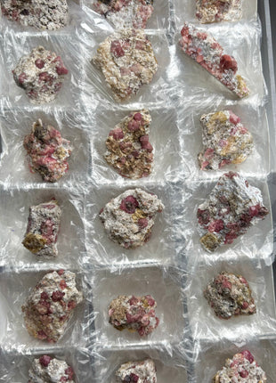 18 Pieces ! Raspberry Grossular Garnet Specimens Lot !