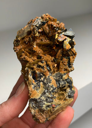 Chalcopyrite with Siderite 🌈 - Kaiwu mine