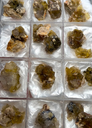 19 Pieces ! Yellow Fluorite with Quartz, Barite lot