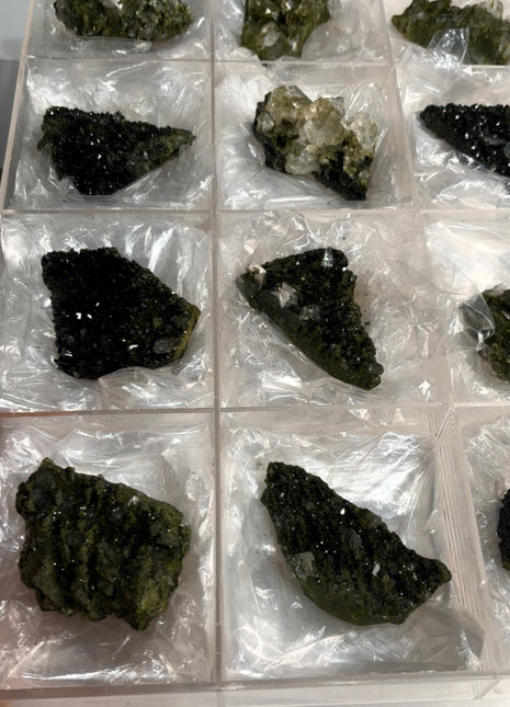 12 Pieces ! High Grade Green Epidote with Quartz Lot