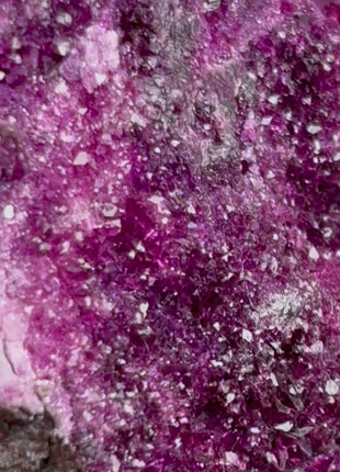 Rare ! Purple Red Kammererite Specimen