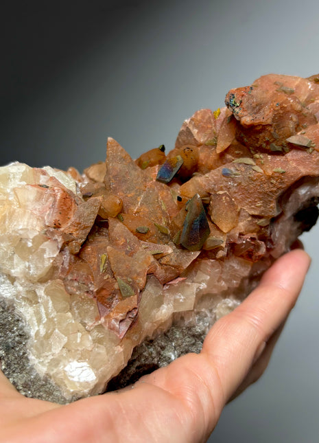 New find ! Iridescent Calcite with Chalcopyrite from Moldova