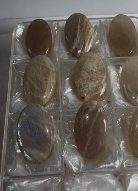 9 Pieces ! High Grade Flashy Rainbow Moonstone Lot