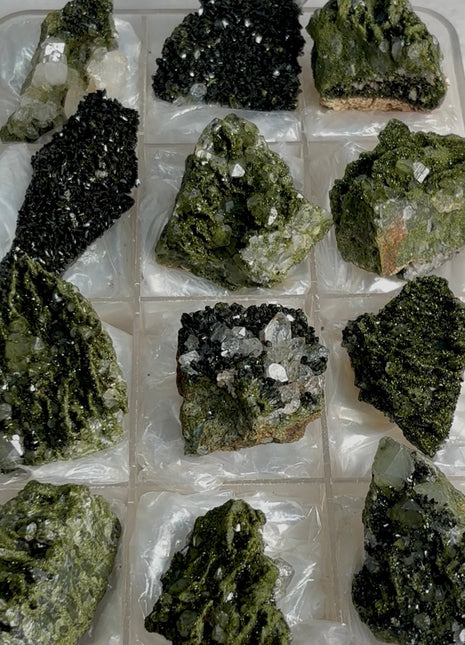 12 Pieces ! Very High Grade Forest Epidote with Quartz Lot