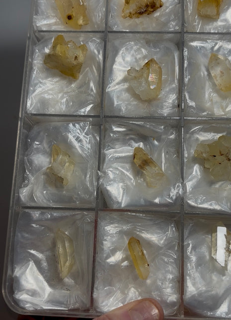 12 Pieces ! Iridescent Golden Quartz Lot 🌈 from Switzerland