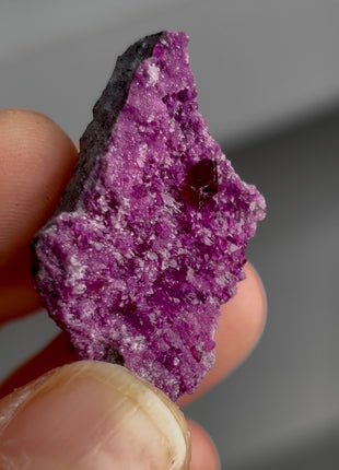Rare ! Purple Red Kammererite Specimen PM1311