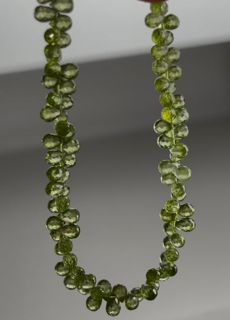 Elegant Green Peridot Necklace NE043