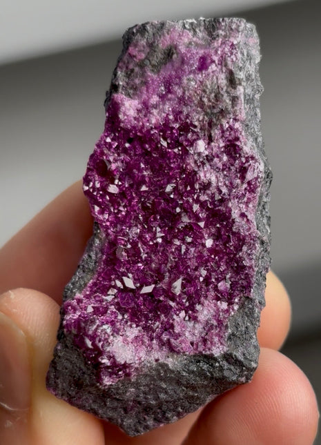 Rare ! Purple Red Kammererite Specimen