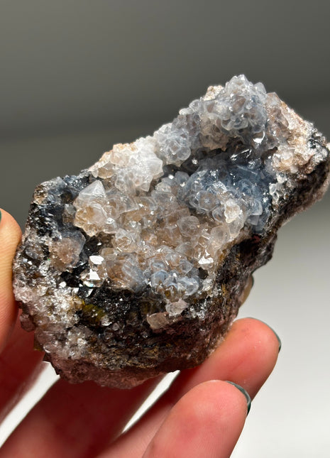 New Arrival ! Blue Quartz with Manganese Oxide