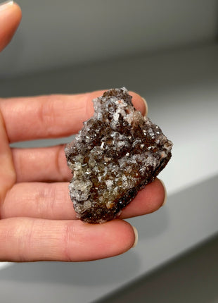 9 Pieces ! Sparkling Quartz with Manganese Oxide Specimens Lot