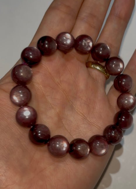 Wow !! Chatoyant Lepidolite Bracelet