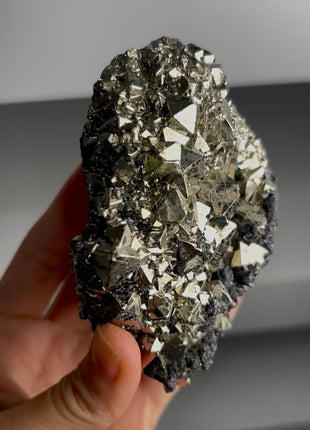 Very High Grade Octahedral Pyrite PM1447
