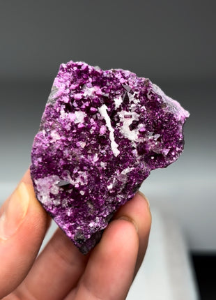 Rare ! Purple Red Kammererite Specimen