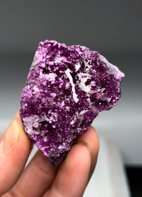 Rare ! Purple Red Kammererite Specimen