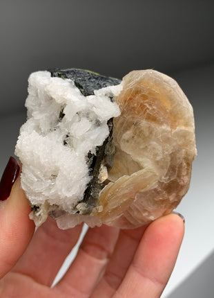 New Arrival ! Greenish Tourmaline with Muscovite Flowers and Snow Albite