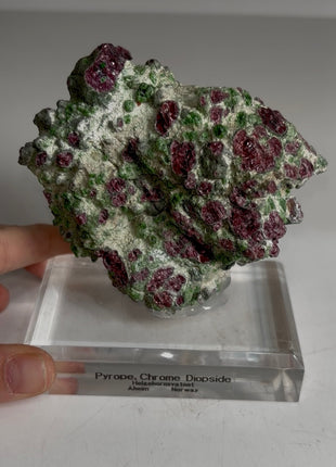 Pyrope Garnet with Chrome Diopside from Norway