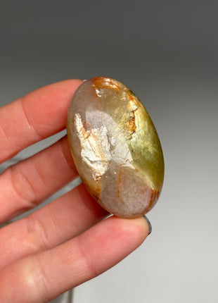 6 Piece Lot ! Golden Red Mica with Quartz