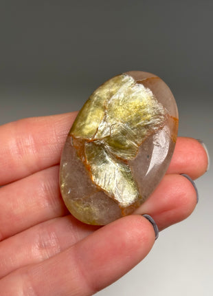 6 Piece Lot ! Golden Red Mica with Quartz