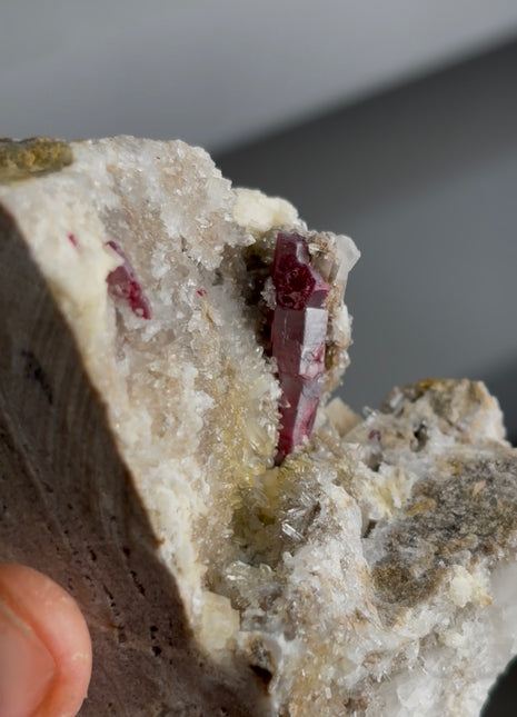 2 cm crystal ! Cherry Red Cinnabar with Quartz PM0421