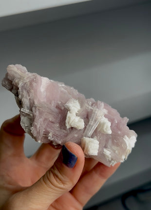 Pink Lepidolite Flower with Aquamarine PM1600
