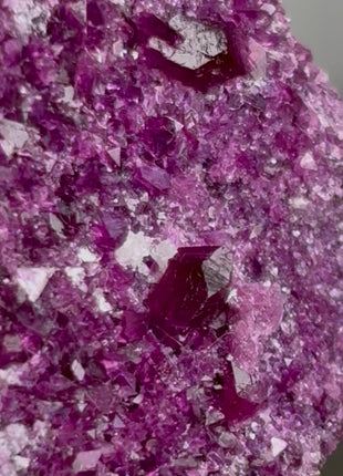 Rare ! Purple Red Kammererite Specimen