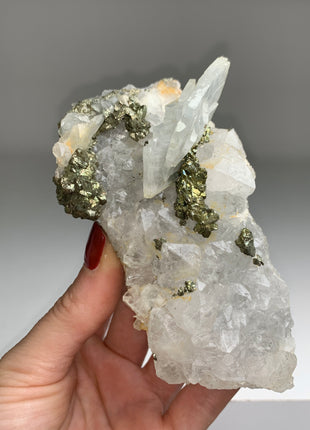 Barite with Pyrite and Quartz