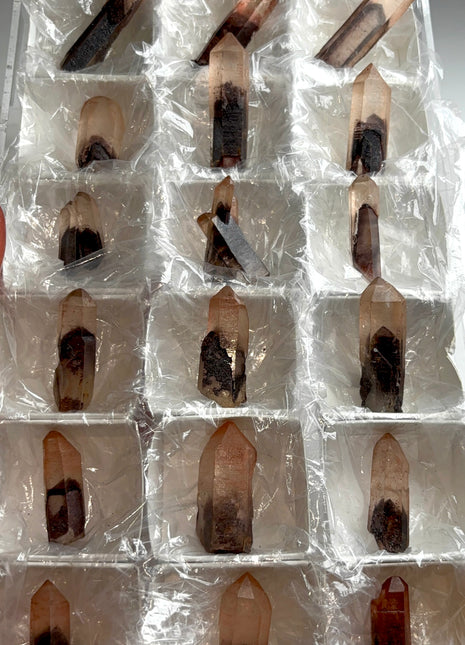 18 Piece Lot ! Shimmering Nevara Quartz