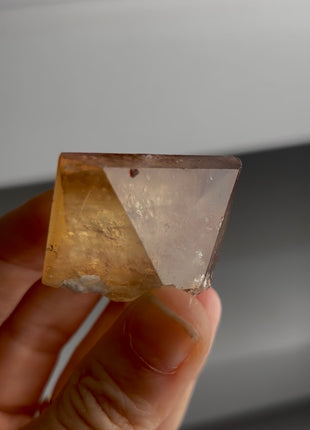 Well-terminated Sherry Topaz PM1471