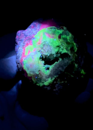 Glowing Amethyst Geode 🍉