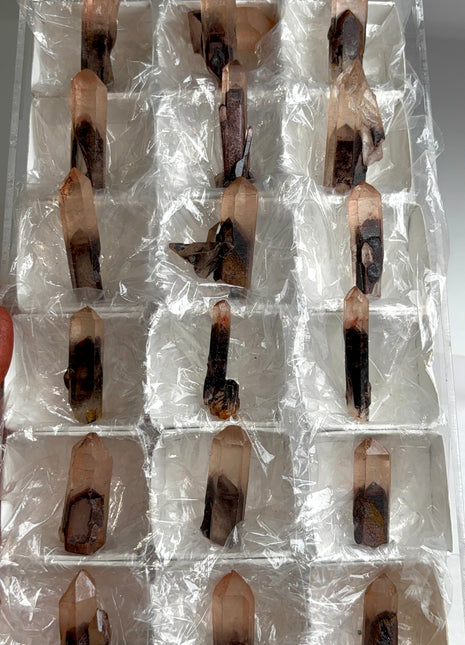18 Piece Lot ! Shimmering Nevara Quartz