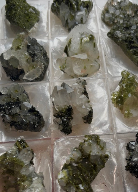 12 Pieces ! High Grade Green Epidote with Quartz Lot