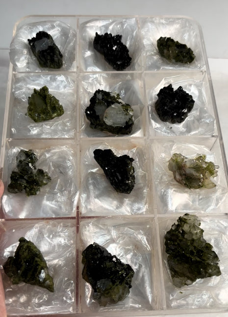12 Pieces ! High Grade Green Epidote with Quartz Lot