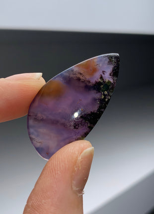 Green Moss in Purple Chalcedony !