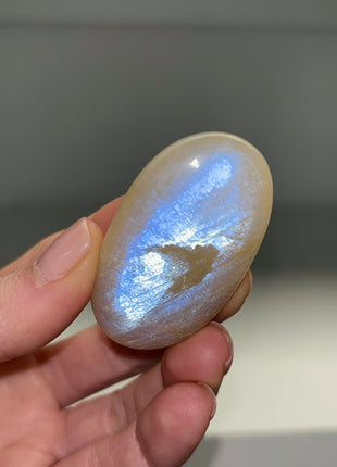 Top Grade Rainbow Moonstone from Tanzania