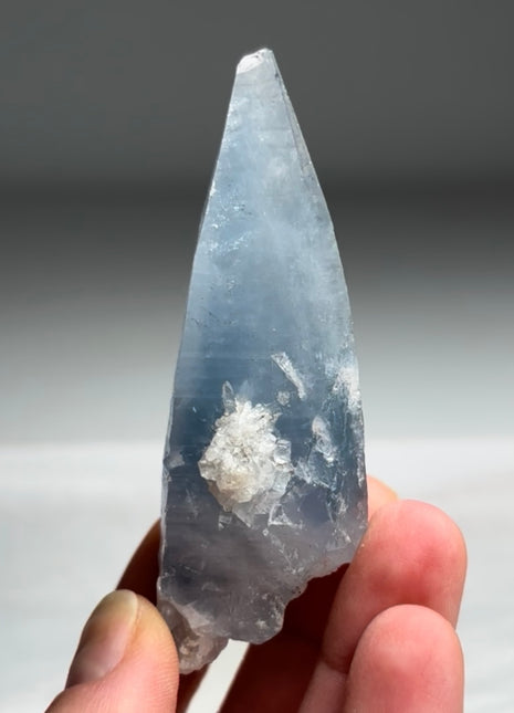 Amazing Termination ! Sky Blue Celestite