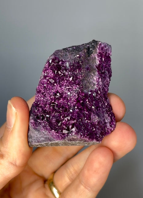 Rare ! Purple Red Kammererite Specimen