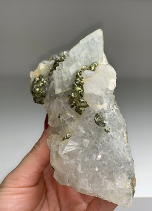 Barite with Pyrite and Quartz