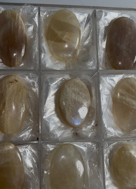 9 Pieces ! High Grade Flashy Rainbow Moonstone Lot