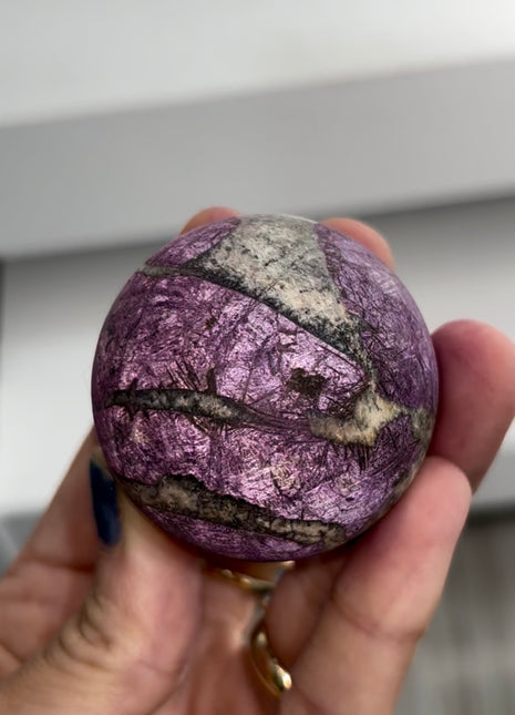 New ! Velvet Purpurite Sphere PM1618