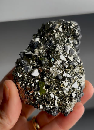 Very High Grade Octahedral Pyrite PM1446