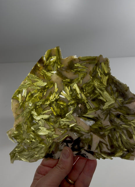 Green Actinolite in Quartz PM1680