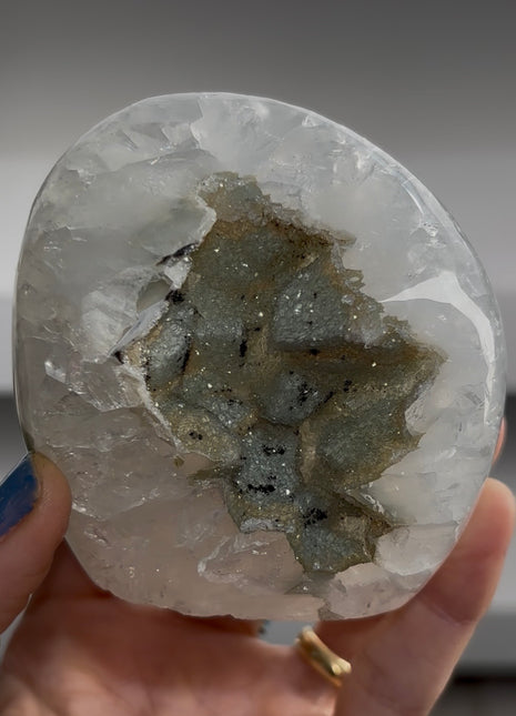 Sugary Green Quartz Geode PM1673