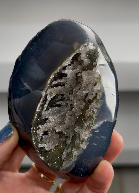 Stunning ! Druzy Quartz with Blue Agate PM1671