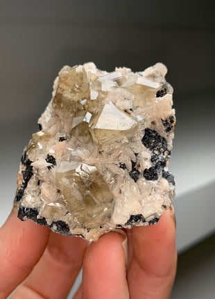 Wow ! Cerussite with Pink Barite